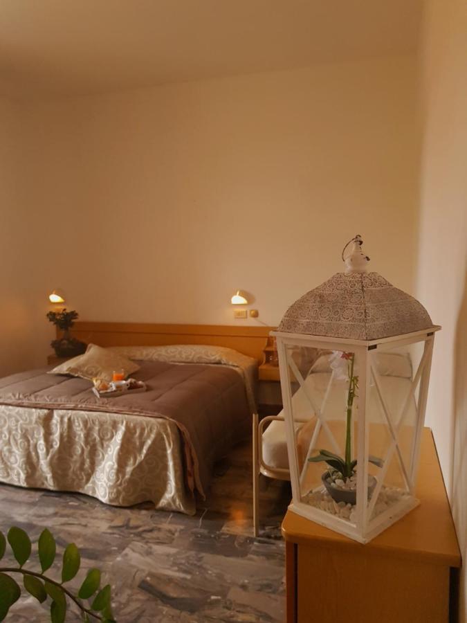 Hotel Romantica Rimini Exterior photo